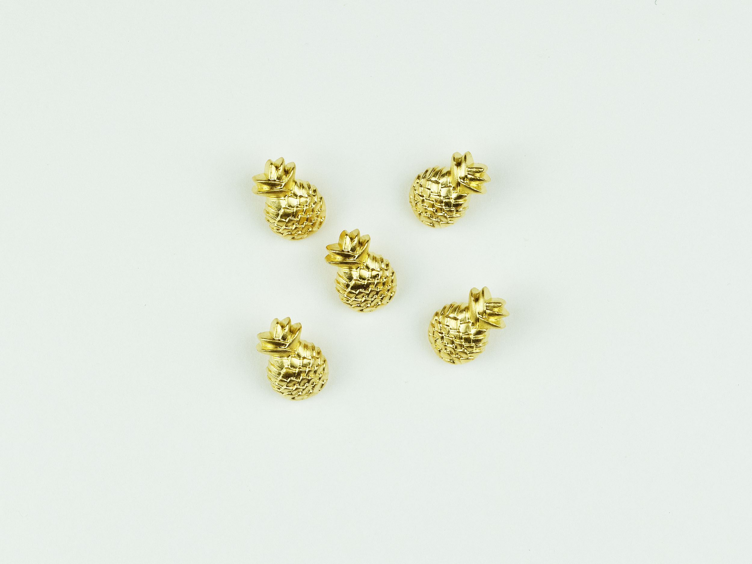 Metallic gold pineapple buttons 18mm